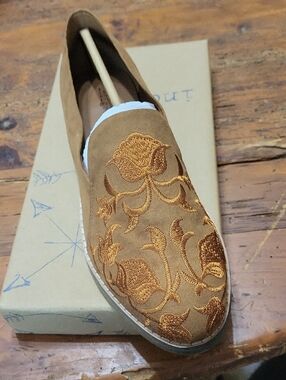 Vintage Indigo Rd. Hanily Embroidered Loafers